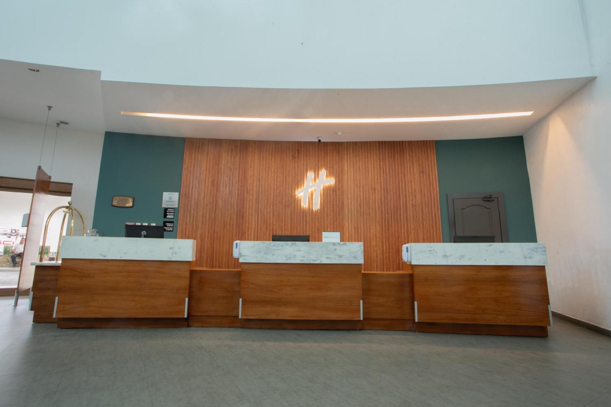 Holiday Inn San Salvador By Ihg Экстерьер фото